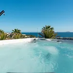 Costa Roja Con Vistas Al Mar, Piscinas, Jacuzzi, Mini Golf Y Pádel En Montaña Roja