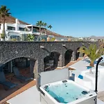 Villa Costa Roja Con Vistas Al Mar, Piscinas, Jacuzzi, Mini Golf Y Padel En Montana Roja Playa Blanca (Lanzarote)