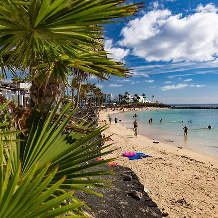 Costa Roja Con Vistas Al Mar, Piscinas, Jacuzzi, Mini Golf Y Padel En Montana Roja *