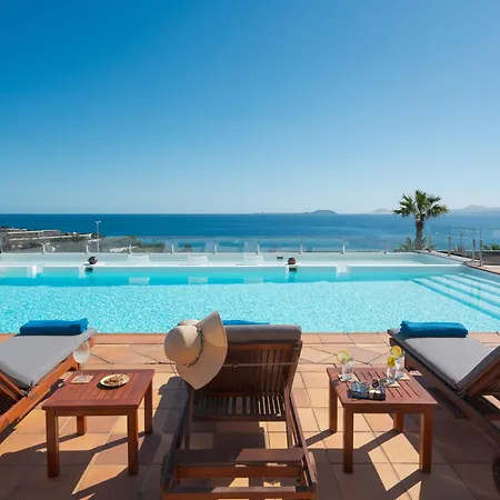 Costa Roja Con Vistas Al Mar, Piscinas, Jacuzzi, Mini Golf Y Padel En Montana Roja * Playa Blanca