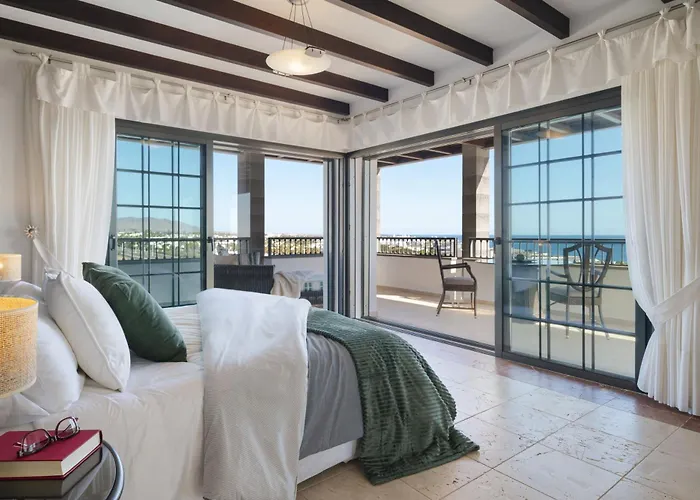 Villa Costa Roja Con Vistas Al Mar, Piscinas, Jacuzzi, Mini Golf Y Padel En Montana Roja Playa Blanca (Lanzarote)