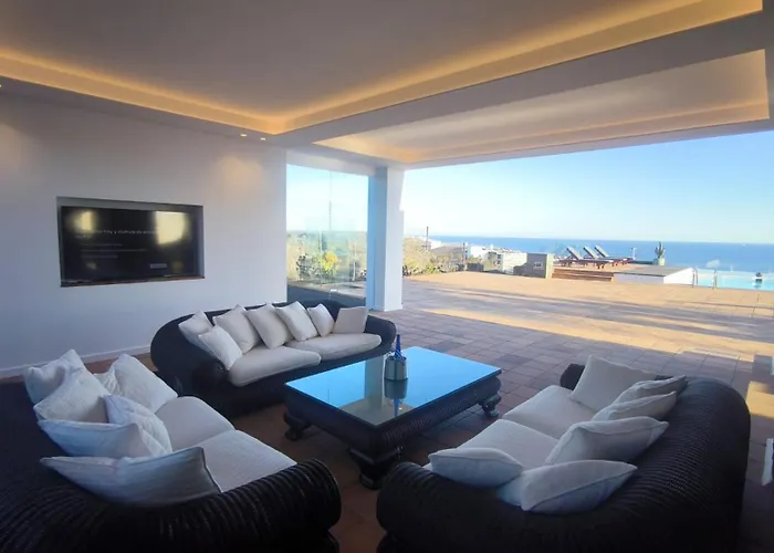 Costa Roja Con Vistas Al Mar, Piscinas, Jacuzzi, Mini Golf Y Padel En Montana Roja Playa Blanca (Lanzarote)