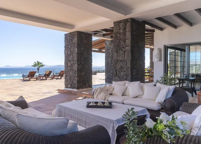 Costa Roja Con Vistas Al Mar, Piscinas, Jacuzzi, Mini Golf Y Padel En Montana Roja *